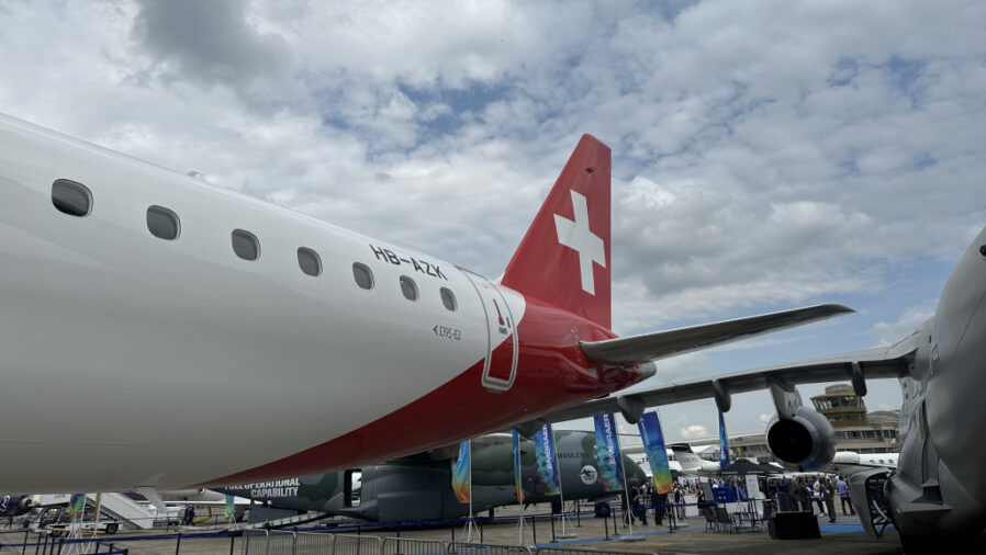 Helvetic Airways E195-E2